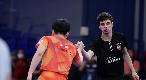 关于英国乒乓球队绝杀波兰乒乓球队,奥恰洛夫爆发神勇的信息 关于英国乒乓球队绝杀波兰乒乓球队,奥恰洛夫爆发神勇的信息