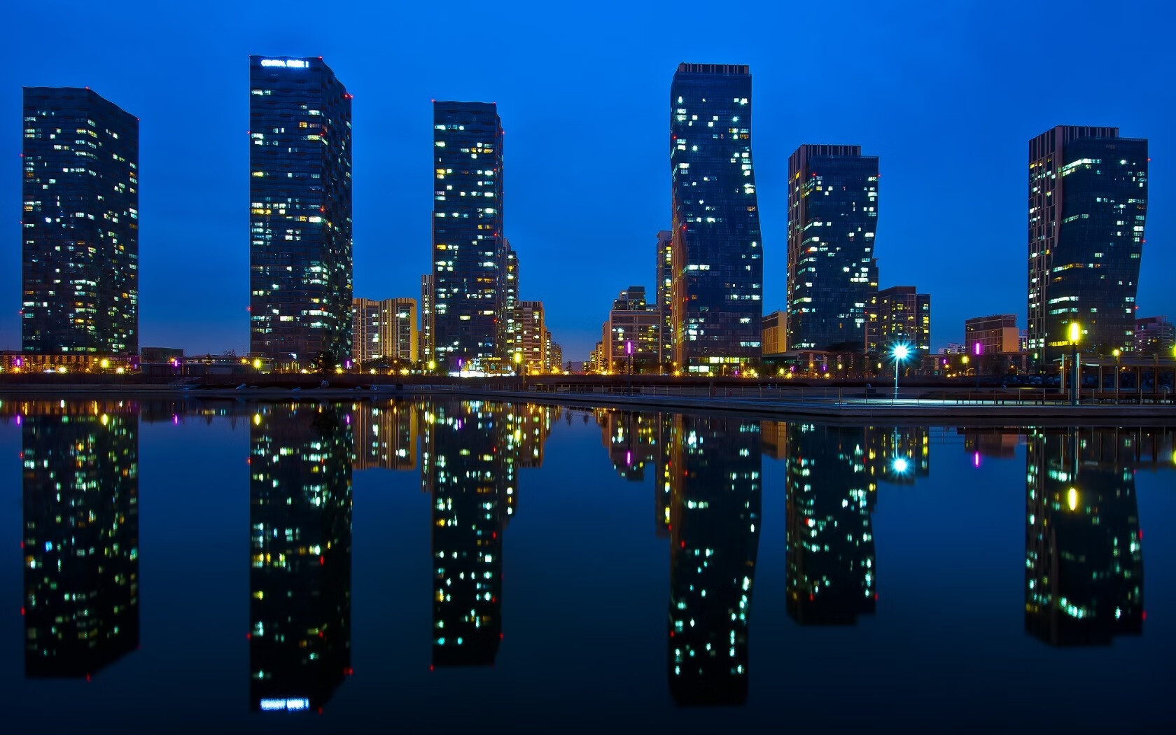 世界排名争夺战之夜，贝恩刷新纪录，书写篮球新传奇