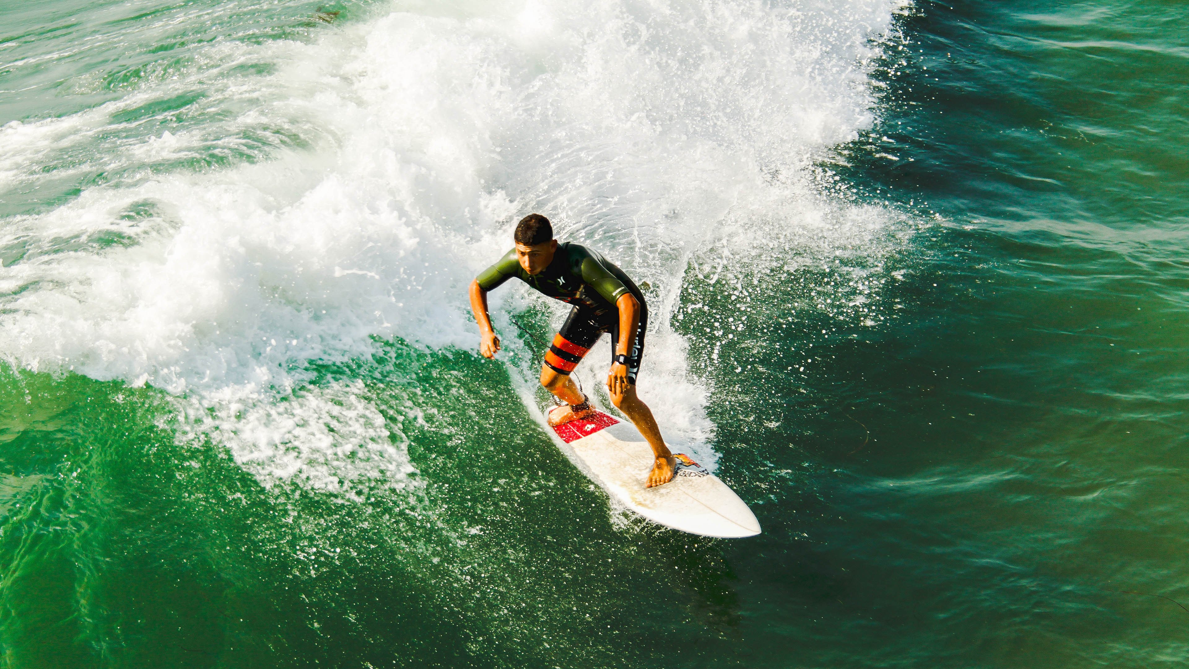 布克统治全场，深圳队末节带走火箭