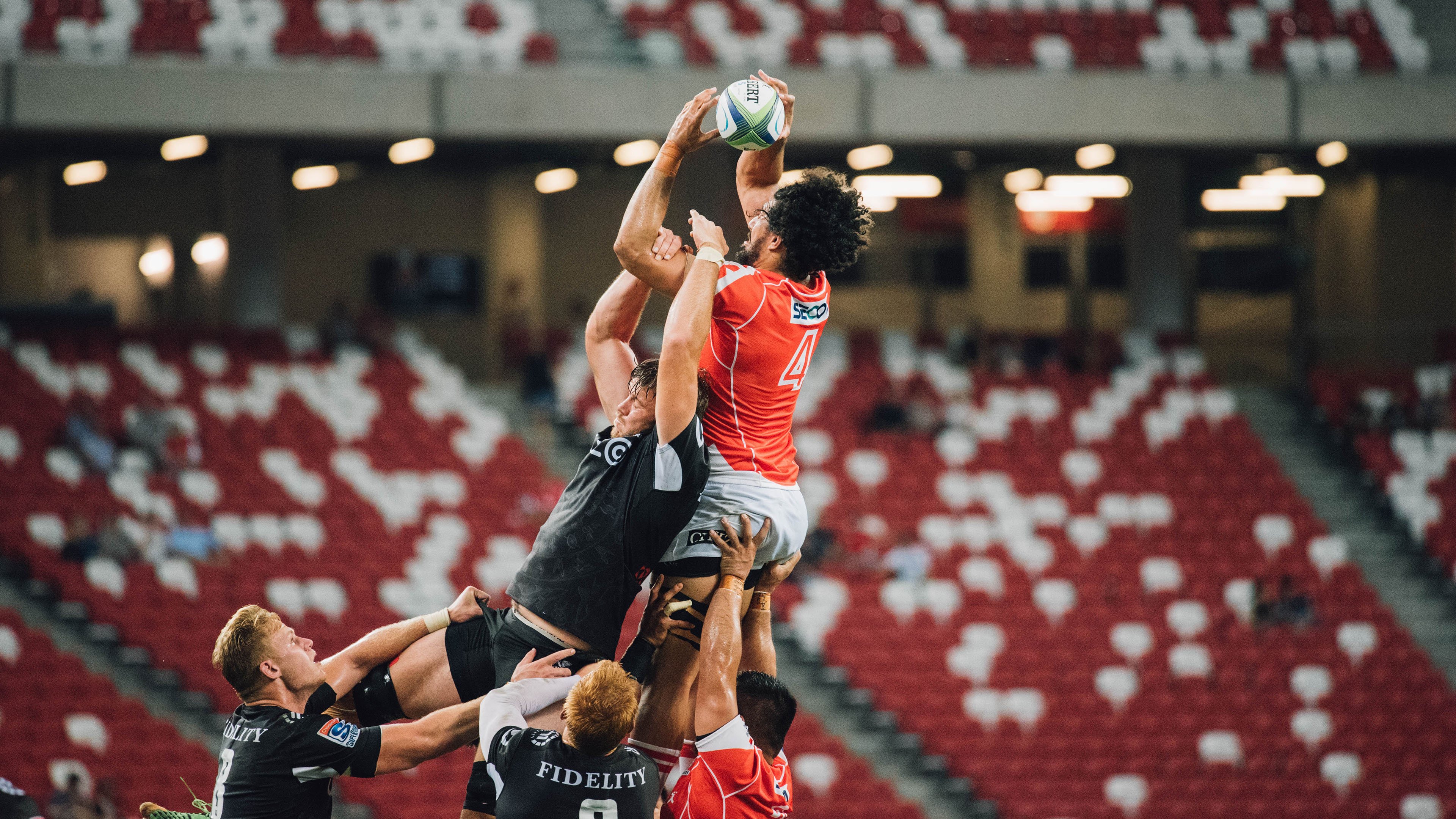 赛道与球场，当F1引擎轰鸣遇见哈登的统治之夜