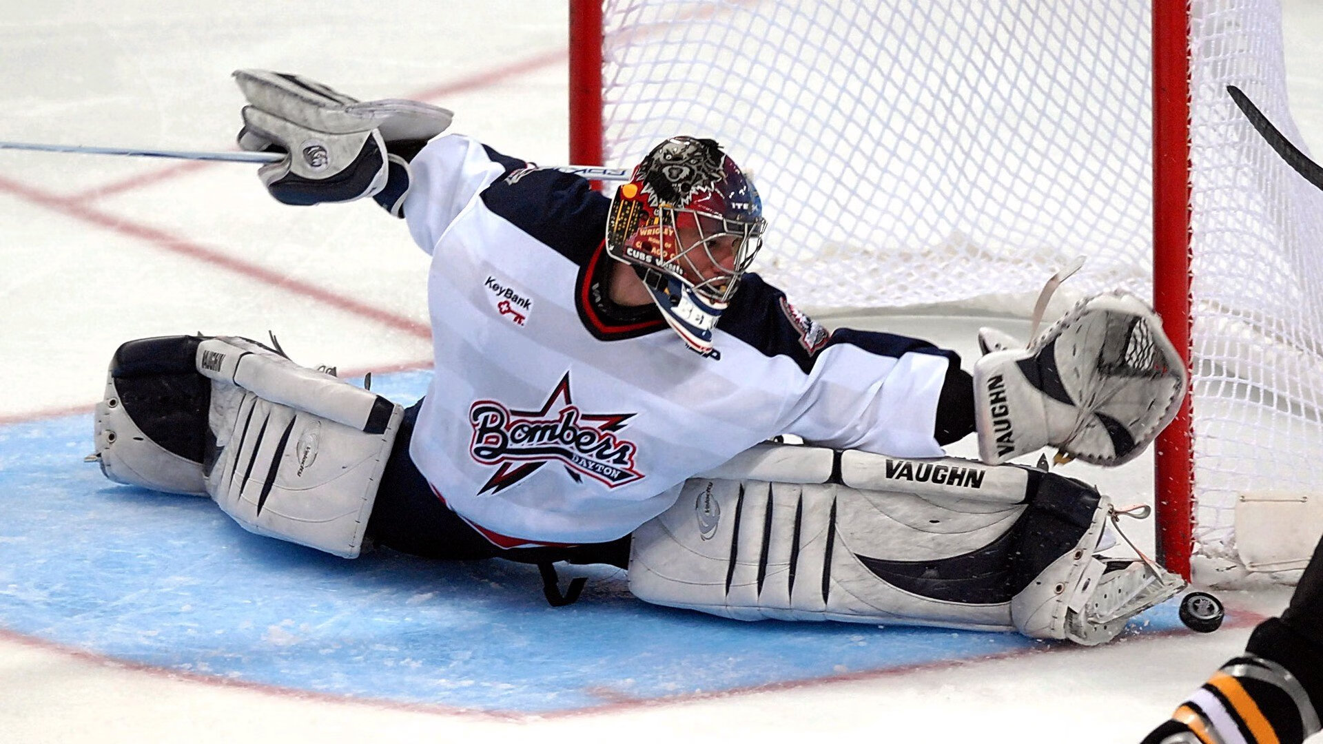 开云体育APP下载-跨界决胜，从新疆到世界，布克的接管时刻