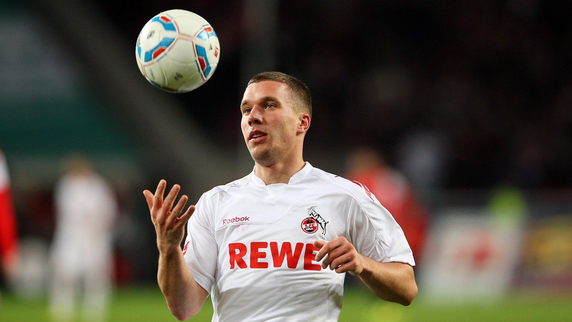 开云体育中国-绿白风暴与东欧利刃，贝蒂斯终结巴拉圭传统，弗拉霍维奇在国家德比宣告新时代